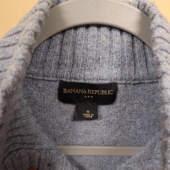 BANANA REPUBLIC SWEATER - Picture 3 of 4